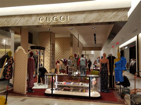 the designer behind the gucci store on fifth ave nyc|Gucci store locations NYC.